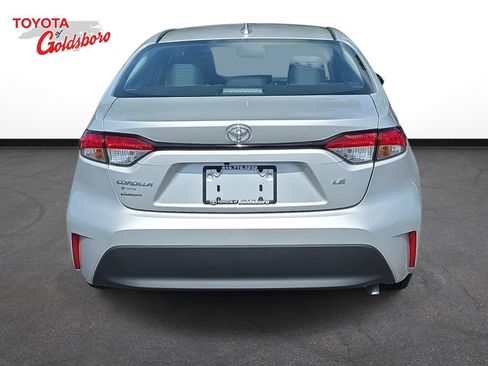 Used 2026 Toyota Corolla LE FWD image 6
