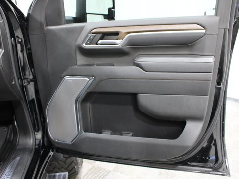 Used 2024 Chevrolet Silverado 2500 High Country w/ High Country Premium Package AWD/4WD image 26
