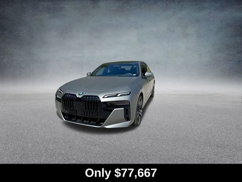 Used 2023 BMW 760i xDrive image 4