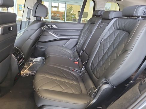 New 2026 BMW X7 xDrive40i image 27