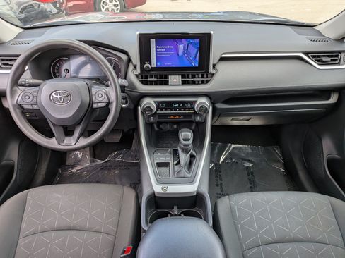Used 2024 Toyota RAV4 XLE FWD image 16