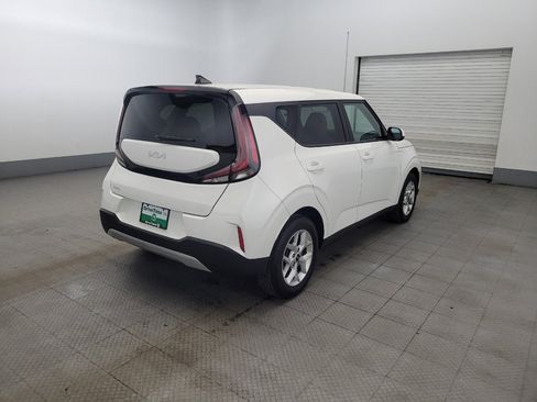 Used 2025 Kia Soul LX w/ LX Technology Package image 9