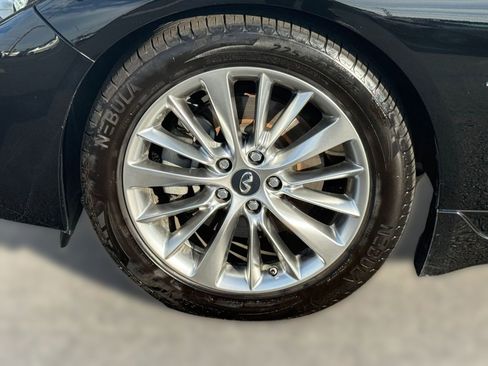 Used 2019 INFINITI Q50 Luxe w/ Essential Package (3.0T Luxe) image 11