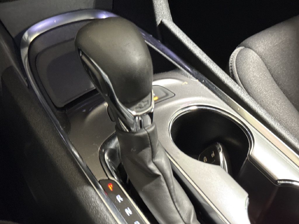Used 2025 Chevrolet Malibu LT FWD image 17