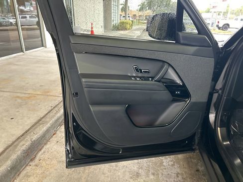 Used 2024 Land Rover Range Rover Sport Dynamic SE image 47