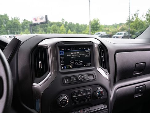 Used 2022 Chevrolet Silverado 2500 Custom w/ Custom Value Package AWD/4WD image 23
