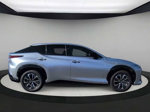 Used 2024 Lexus RZ 450e Premium w/ Technology Package image 9