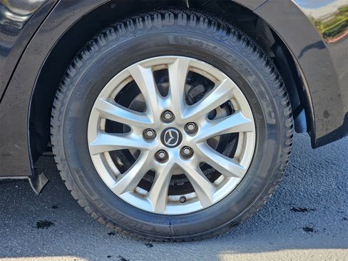 Used 2015 MAZDA MAZDA3 i Touring image 10