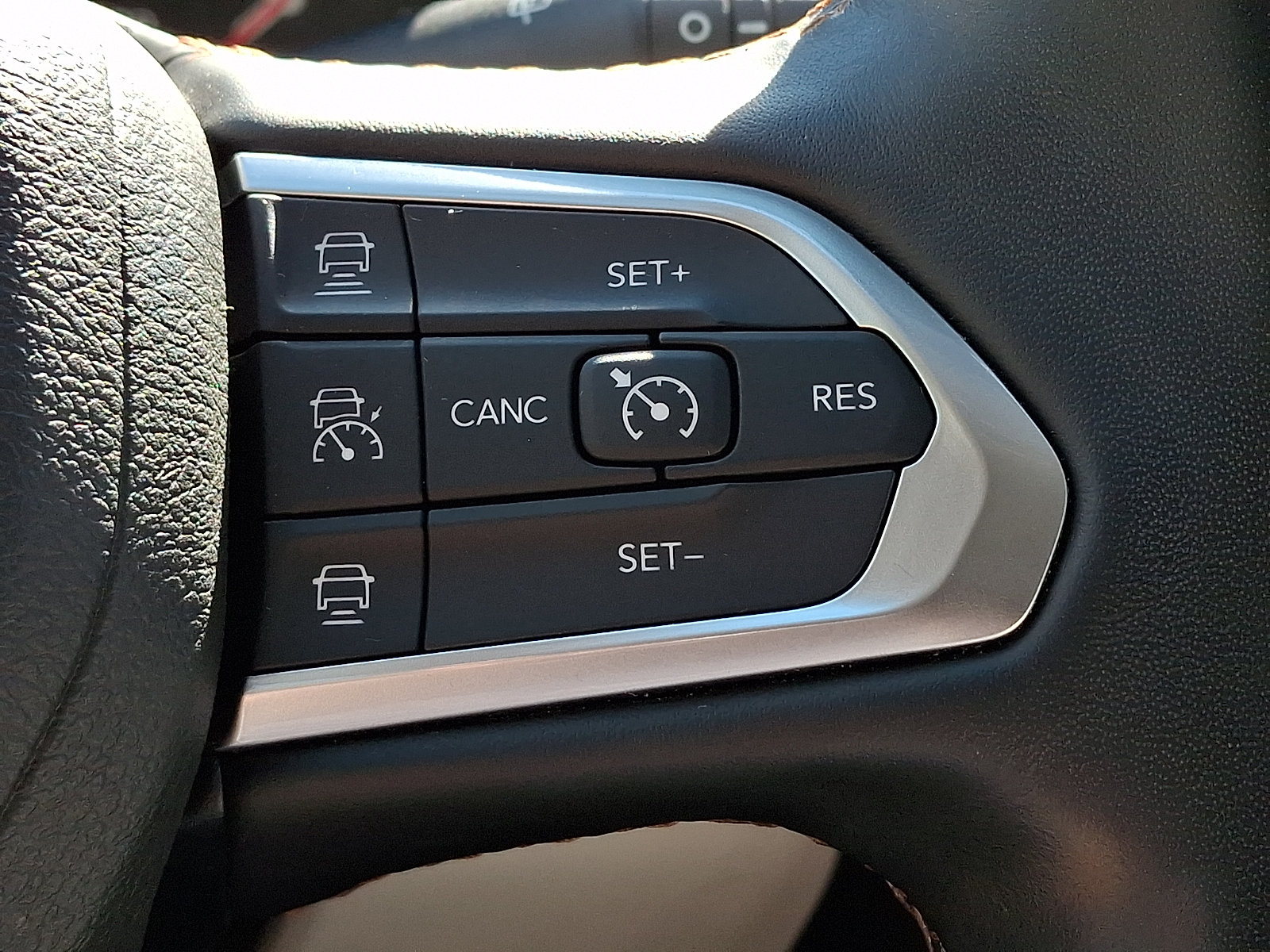 Certified 2022 Jeep Compass Limited AWD/4WD image 22
