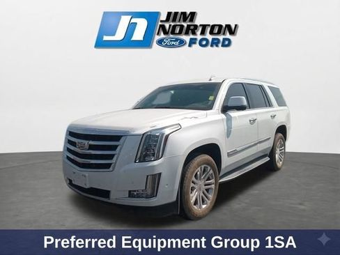 Used 2017 Cadillac Escalade 2WD image 4