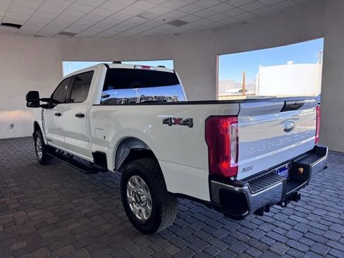 Used 2024 Ford F250 XLT image 3