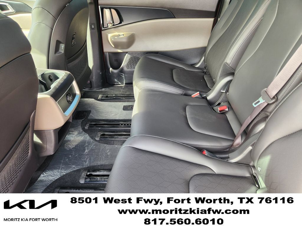 New 2026 Kia Carnival FWD image 19
