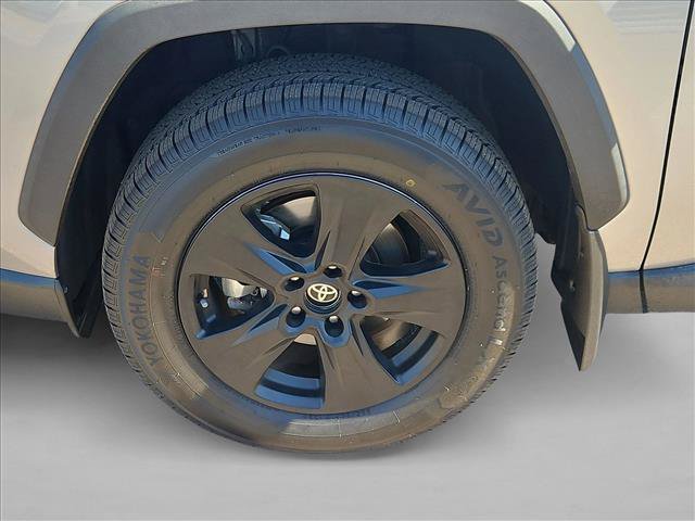 Used 2023 Toyota RAV4 XLE w/ Convenience Package FWD image 25