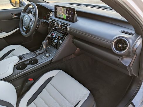 Used 2022 Lexus IS 350 F Sport image 22