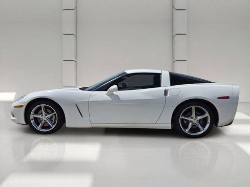 Used 2012 Chevrolet Corvette Coupe w/ 2LT Preferred Equipment Group RWD image 2