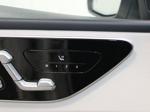 Used 2025 Mercedes-Benz C 300 4MATIC Sedan image 21