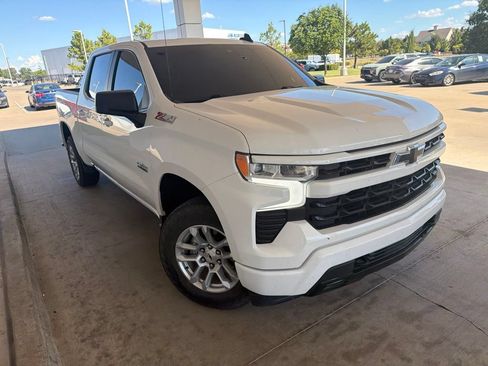 Used 2022 Chevrolet Silverado 1500 RST AWD/4WD image 3