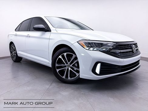 Used 2024 Volkswagen Jetta Sport FWD image 1