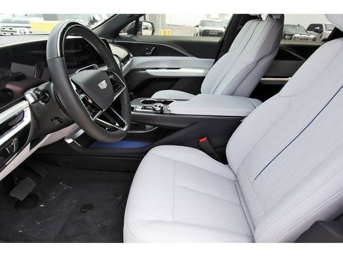 New 2026 Cadillac Lyriq Sport AWD/4WD image 6