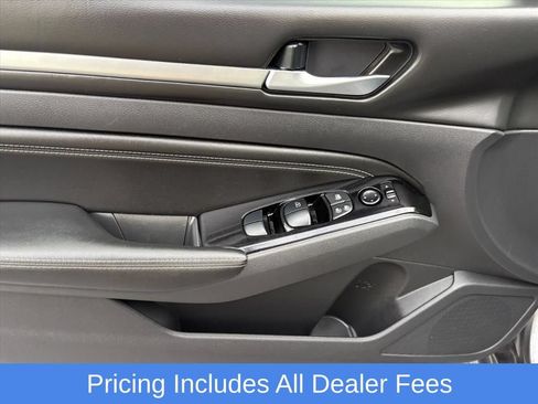 Used 2021 Nissan Altima 2.5 SV FWD image 24