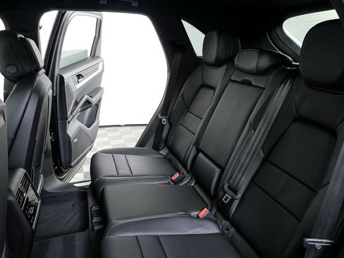 New 2026 Porsche Cayenne image 24