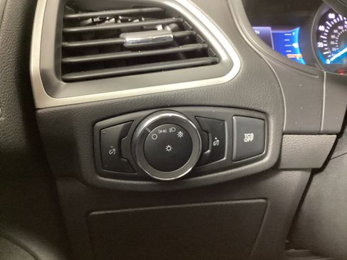 Used 2024 Ford Edge SEL image 23