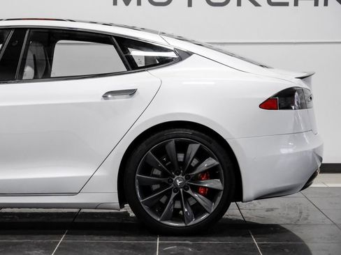 Used 2019 Tesla Model S Performance image 14