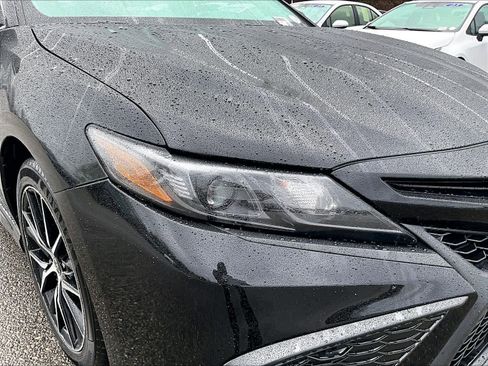 Used 2023 Toyota Camry SE image 32