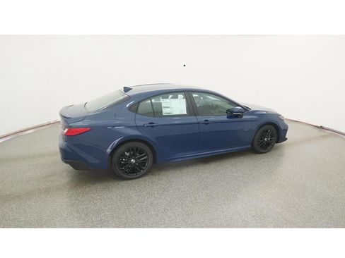 New 2026 Toyota Camry SE image 10