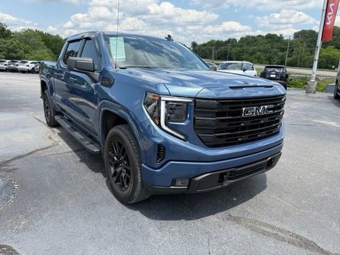 Used 2026 GMC Sierra 1500 Elevation w/ LPO, Elevation Black Package AWD/4WD image 3