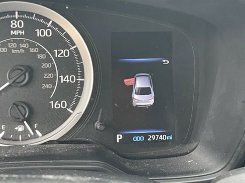 Used 2022 Toyota Corolla LE image 9