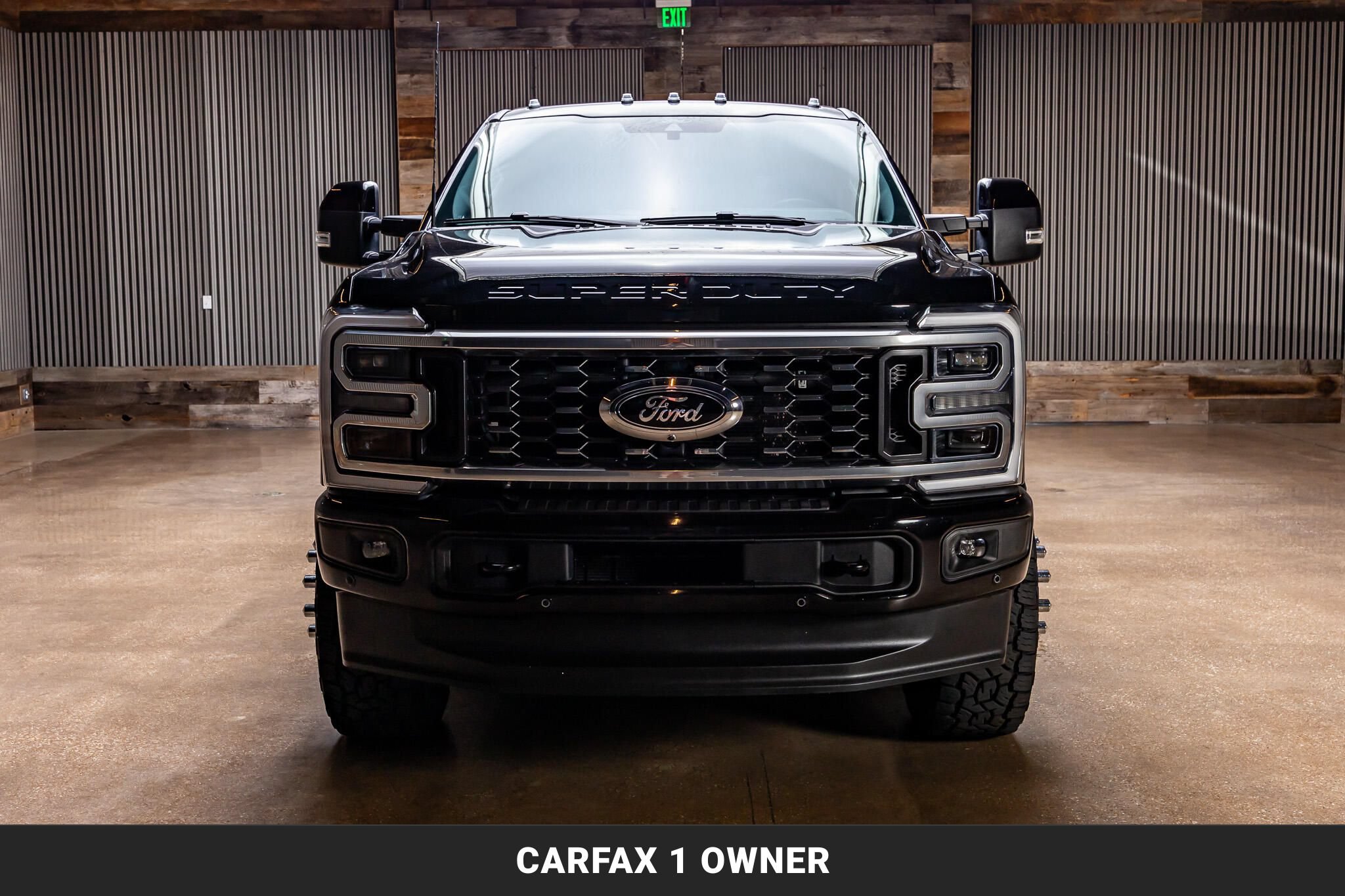 Used 2025 Ford F350 Platinum w/ FX4 Off-Road Package AWD/4WD image 3