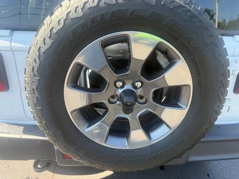 Certified 2019 Jeep Wrangler Unlimited Sahara AWD/4WD image 44