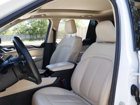 Used 2021 Jeep Grand Cherokee L Limited w/ MOPAR Finishing Package RWD image 10