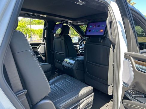 Used 2025 Cadillac Escalade Sport Platinum AWD/4WD image 61