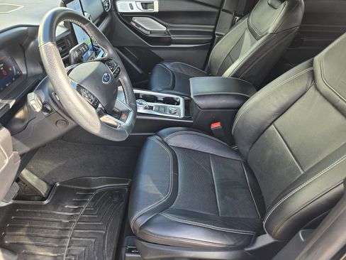 Used 2021 Ford Explorer ST w/ Equipment Group 401A image 9