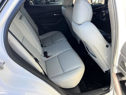 Used 2022 MAZDA CX-30 AWD 2.5 S w/ Premium Package image 16