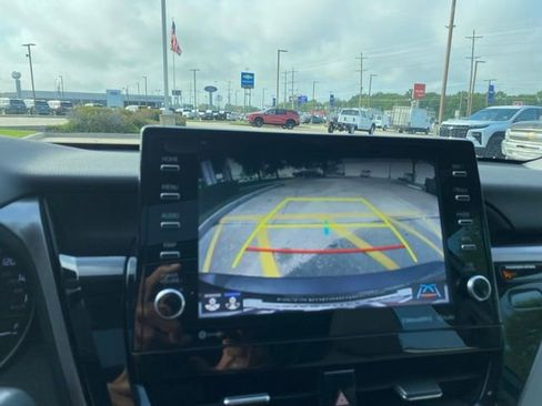 Used 2024 Toyota Camry SE w/ Audio Upgrade Package image 27