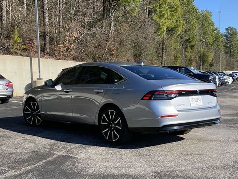 Used 2023 Honda Accord Touring image 6