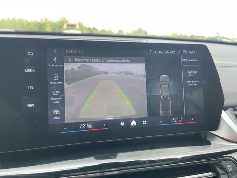 Used 2025 BMW X2 xDrive28i AWD/4WD image 16