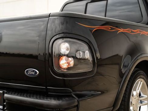 Used 2002 Ford F150 Harley-Davidson image 9