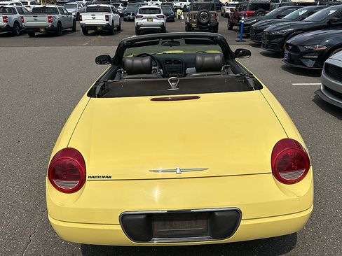 Used 2002 Ford Thunderbird RWD image 3