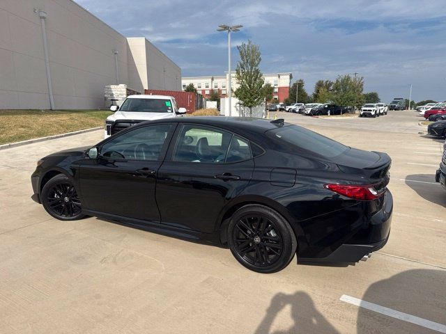 Used 2025 Toyota Camry SE FWD image 5