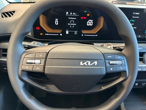 New 2026 Kia K4 LX image 18