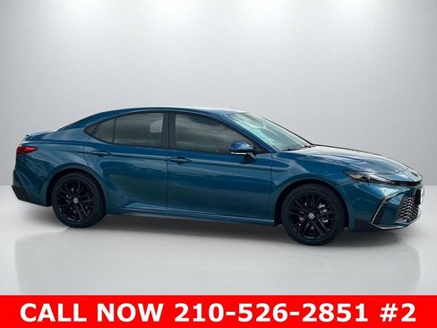New 2026 Toyota Camry SE image 4