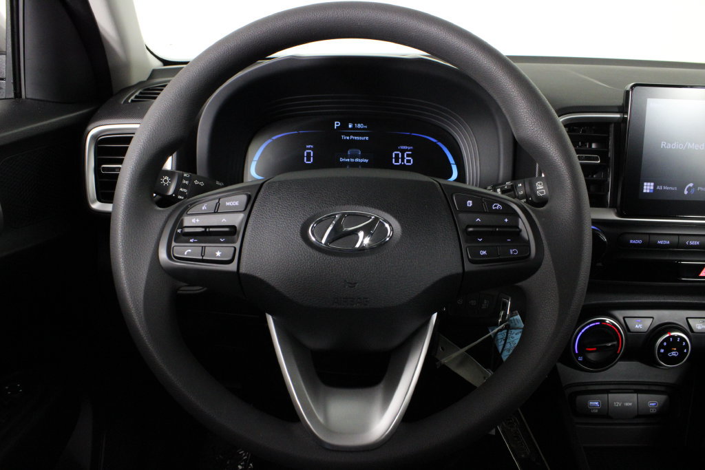 Certified 2026 Hyundai Venue SE FWD image 10