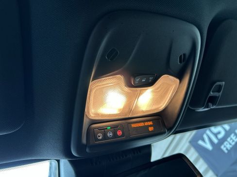 Used 2024 Chevrolet Colorado LT w/ LT Convenience Package II AWD/4WD image 26