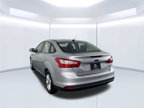 Used 2013 Ford Focus SE FWD image 34