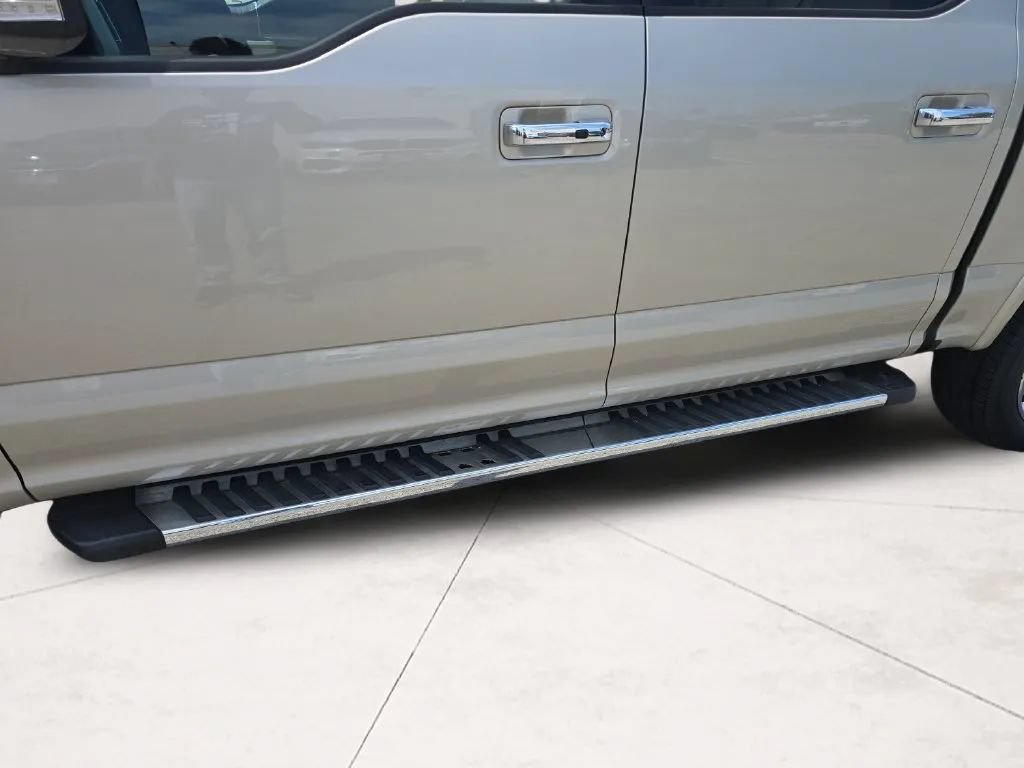 Used 2018 Ford F150 Lariat w/ Equipment Group 502A Luxury AWD/4WD image 33