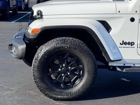 Used 2021 Jeep Gladiator Overland AWD/4WD image 34